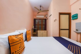 Spot On Annai Guest House