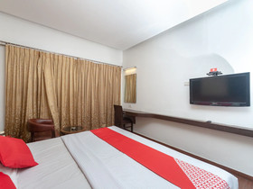 Apoorva's Guest House by OYO Rooms