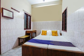 Breeze Lodge by OYO Rooms