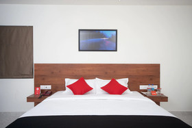 Capital O 18266 Hotel Arunaa Inn