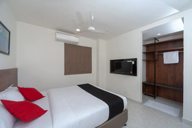 Capital O 18266 Hotel Arunaa Inn