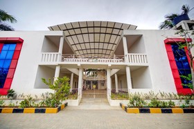 Capital O 81676 Ecr Binny's Resort