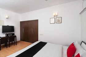 Comfort Suites Shollinganallur Behind Infosys Campus