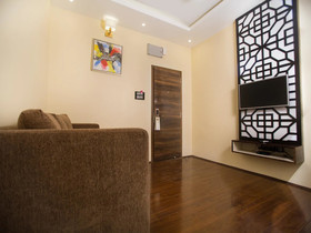 Crossway Parklane Airport Hotel