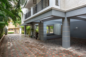 Cute Orange Service Apartments By OYO Rooms