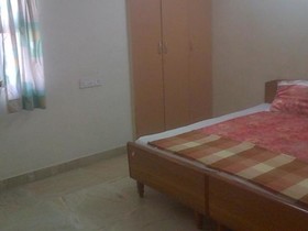 Damodhar Guest House