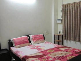 Damodhar Guest House