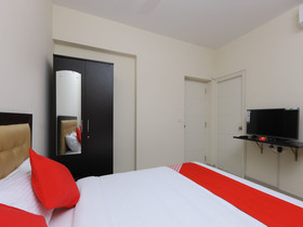 Daniel's Silver Oak serviced apartments by OYO Rooms
