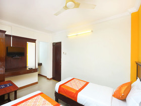 Dreams Manor by OYO Rooms