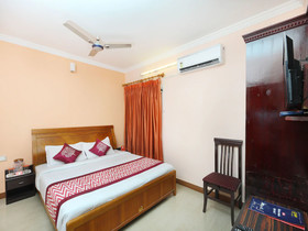 Dreams Manor by OYO Rooms