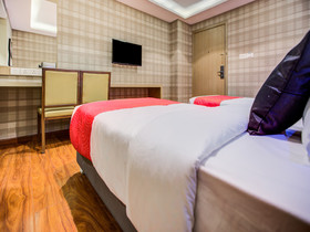 Edition O 30024 The Banyan Poonamallee