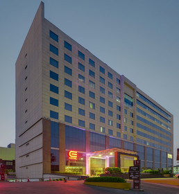 E Mall Hotel