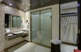 E Mall Hotel