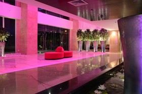 E Mall Hotel