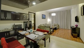 E Mall Hotel