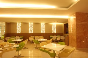 E Mall Hotel