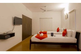 FabHotel Iberis Sholinganallur
