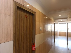 OYO 11437 Gmt Centre