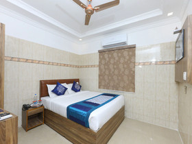 OYO 11437 Gmt Centre