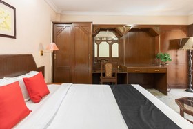 Golden Tower by OYO Rooms