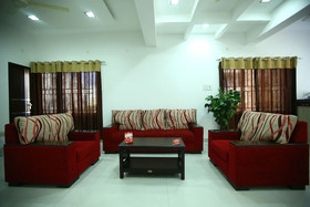 Green Tree Service Apartments by OYO Rooms
