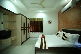 Green Tree Service Apartments by OYO Rooms