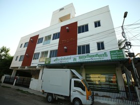 Green Tree Service Apartments by OYO Rooms
