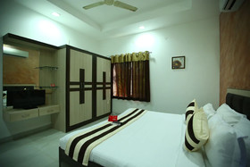 Green Tree Service Apartments by OYO Rooms