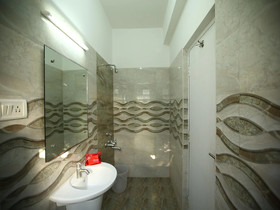 Green Tree Service Apartments by OYO Rooms