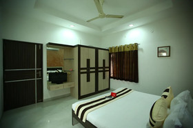 Green Tree Service Apartments by OYO Rooms