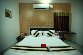 Green Tree Service Apartments by OYO Rooms