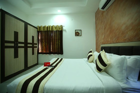 Green Tree Service Apartments by OYO Rooms