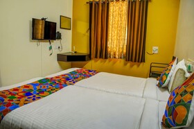 Hibiscus Stays by Fabhotel