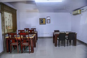 Hibiscus Stays by Fabhotel