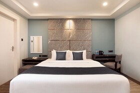 Hotel 44 Oasis