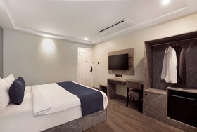 Hotel 44 Oasis