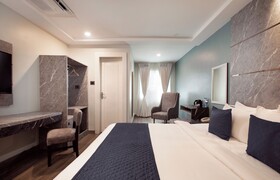 Hotel 44 Oasis