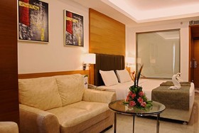 Townhouse OAK Hotel Chennai La Palace