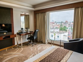 Townhouse OAK Hotel Chennai La Palace