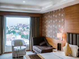 Townhouse OAK Hotel Chennai La Palace