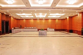 Townhouse OAK Hotel Chennai La Palace