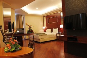 Townhouse OAK Hotel Chennai La Palace