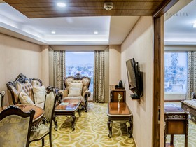 Townhouse OAK Hotel Chennai La Palace