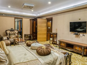Townhouse OAK Hotel Chennai La Palace