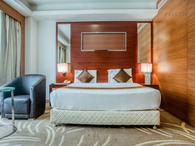 Townhouse OAK Hotel Chennai La Palace
