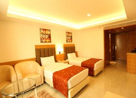 Townhouse OAK Hotel Chennai La Palace