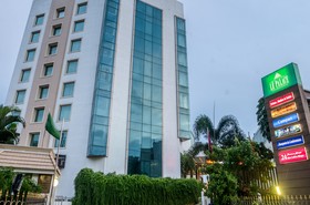 Townhouse OAK Hotel Chennai La Palace