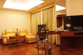 Townhouse OAK Hotel Chennai La Palace