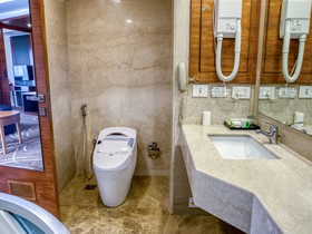 Townhouse OAK Hotel Chennai La Palace
