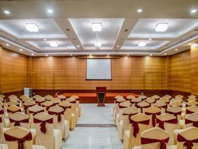 Townhouse OAK Hotel Chennai La Palace